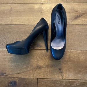 Guess platform stilettos 8.5M